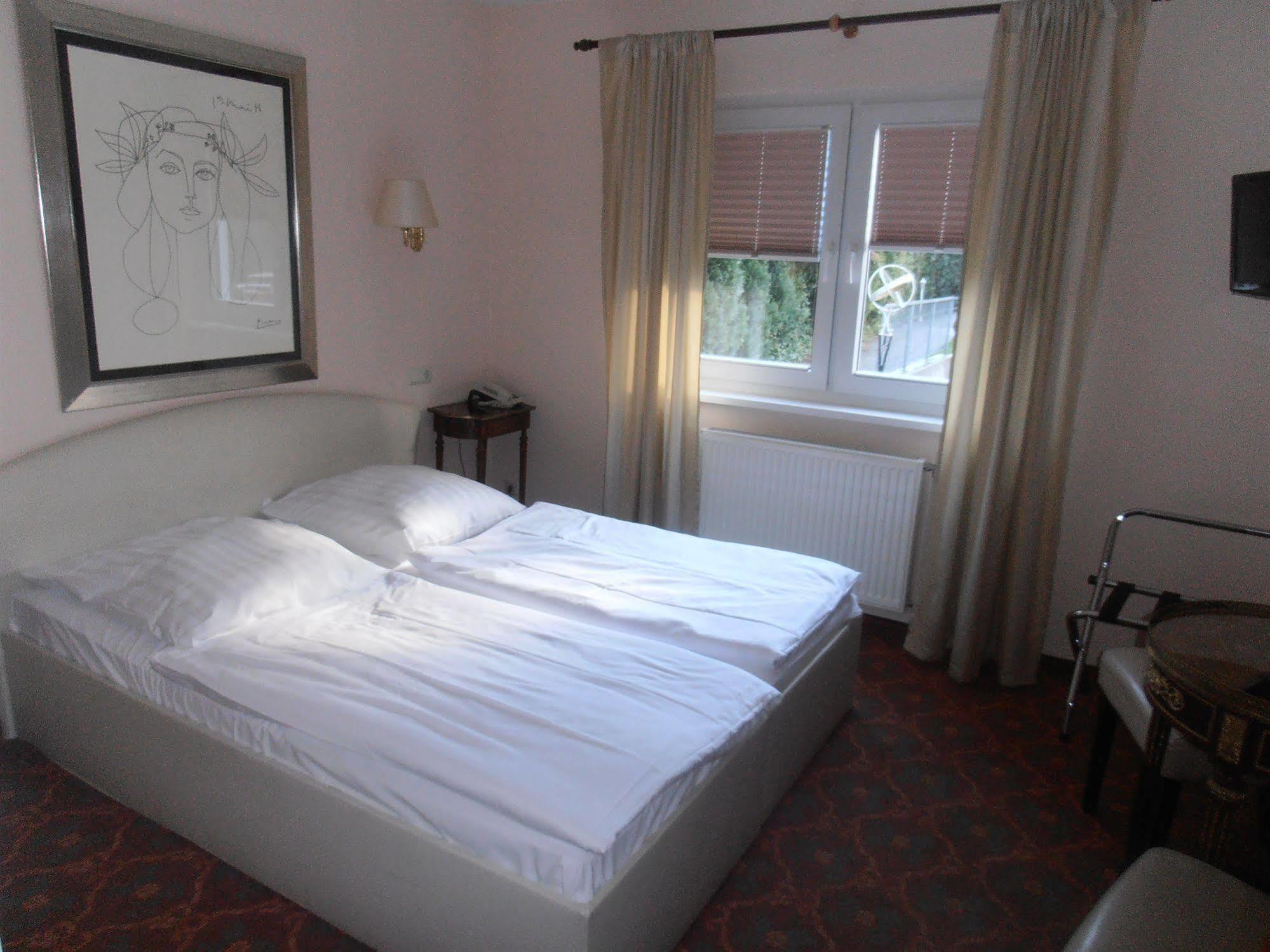 Hotel Blankenese Hamburg-Harburg Exteriör bild